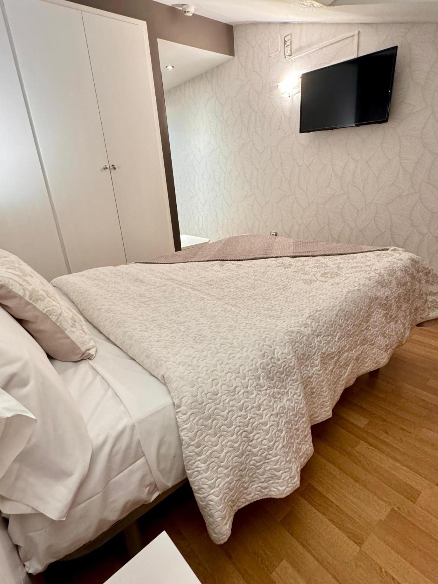 Hotel El Acebo Jaca Eksteriør bilde