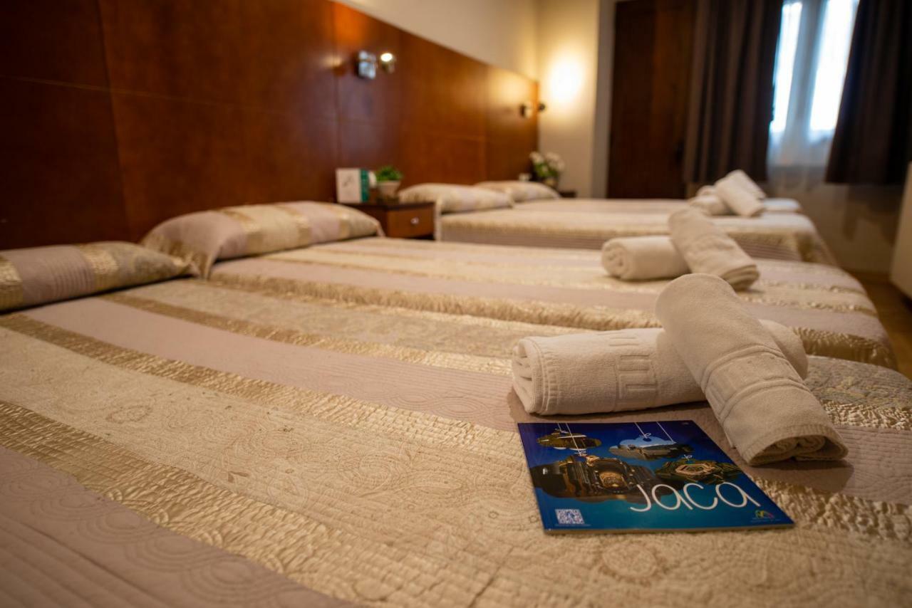 Hotel El Acebo Jaca Eksteriør bilde