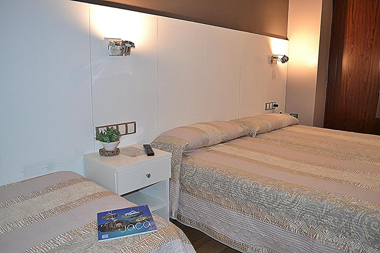 Hotel El Acebo Jaca Eksteriør bilde